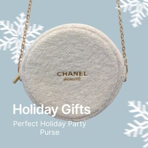 Chanel Beauté White Holiday Purse